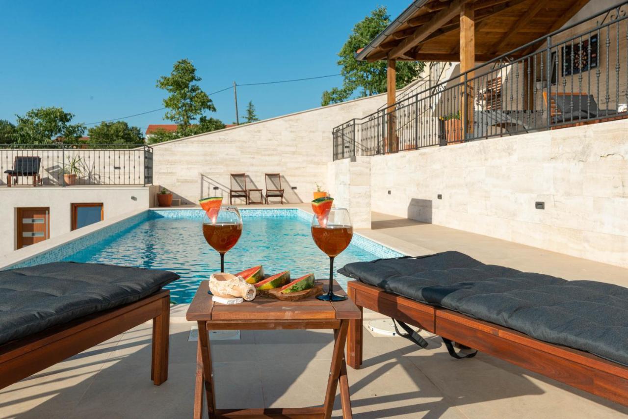 Modern Rustic Villa Kate Benkovac Exterior photo